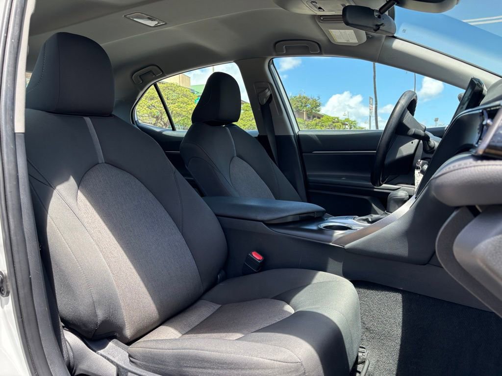 Used 2024 Toyota Camry LE FWD image 9