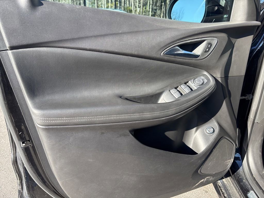 Used 2023 Buick Encore GX Select w/ Sport Touring Package image 40