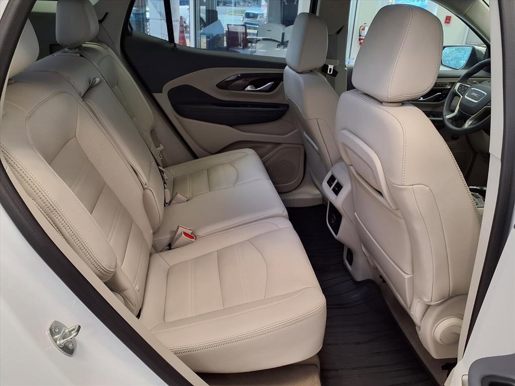 Used 2024 GMC Terrain Denali image 14