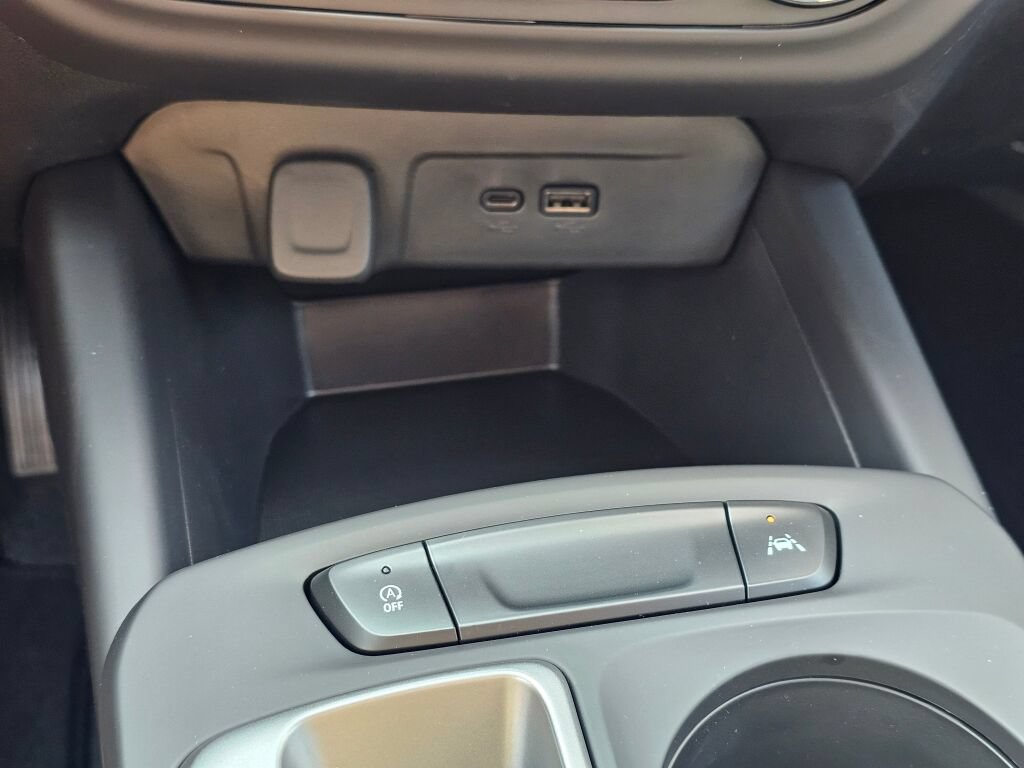New 2026 Chevrolet Trax LS w/ LS Convenience Package FWD image 16