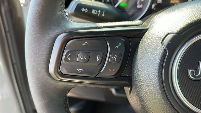 Used 2023 Jeep Wrangler Unlimited w/ Sun & Screen Package image 12