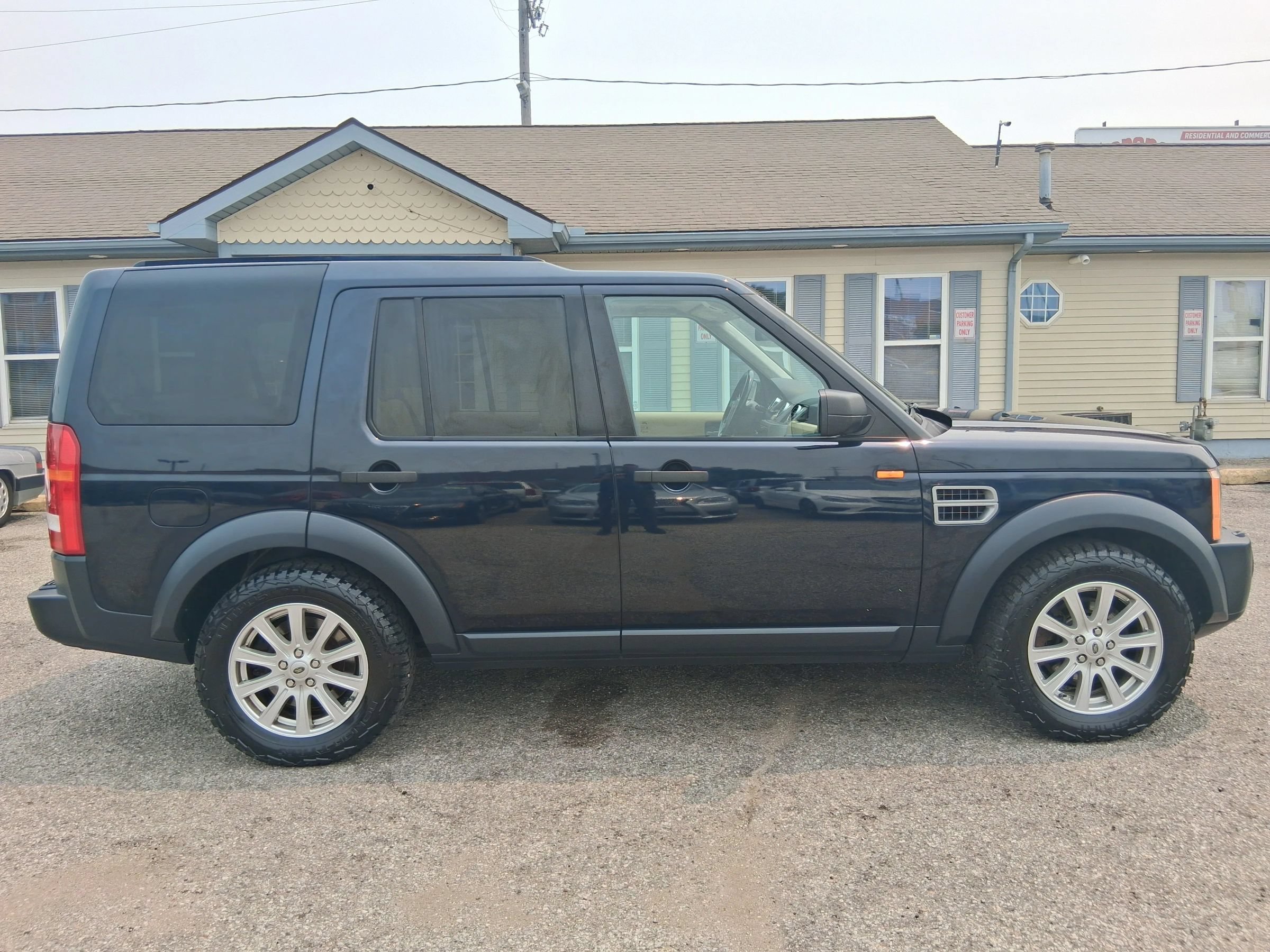 Used 2008 Land Rover LR3 SE AWD/4WD image 6
