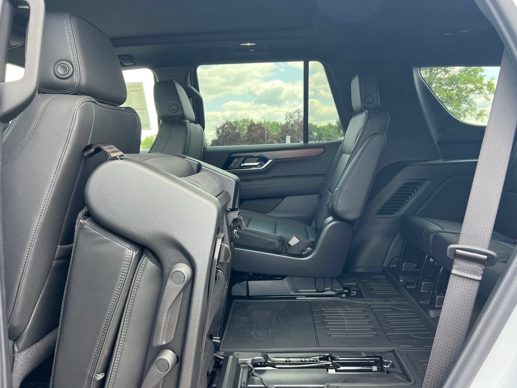 New 2026 GMC Yukon Denali w/ Sun & Power Step Package AWD/4WD image 39