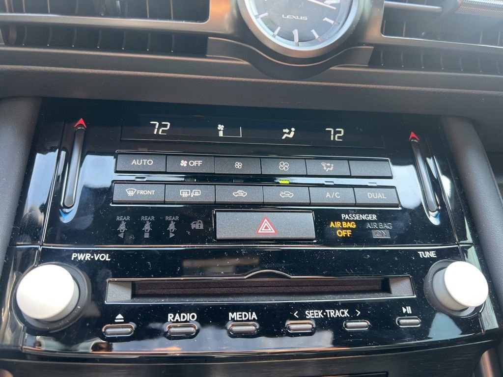 Used 2025 Lexus IS 500 500 F SPORT Performance image 30