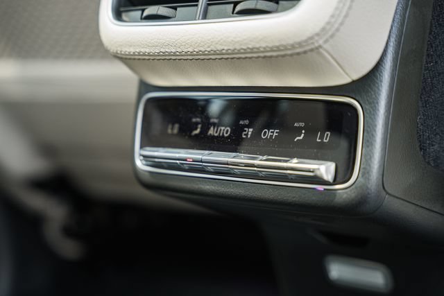 New 2026 Mercedes-Benz GLS 450 4MATIC image 35