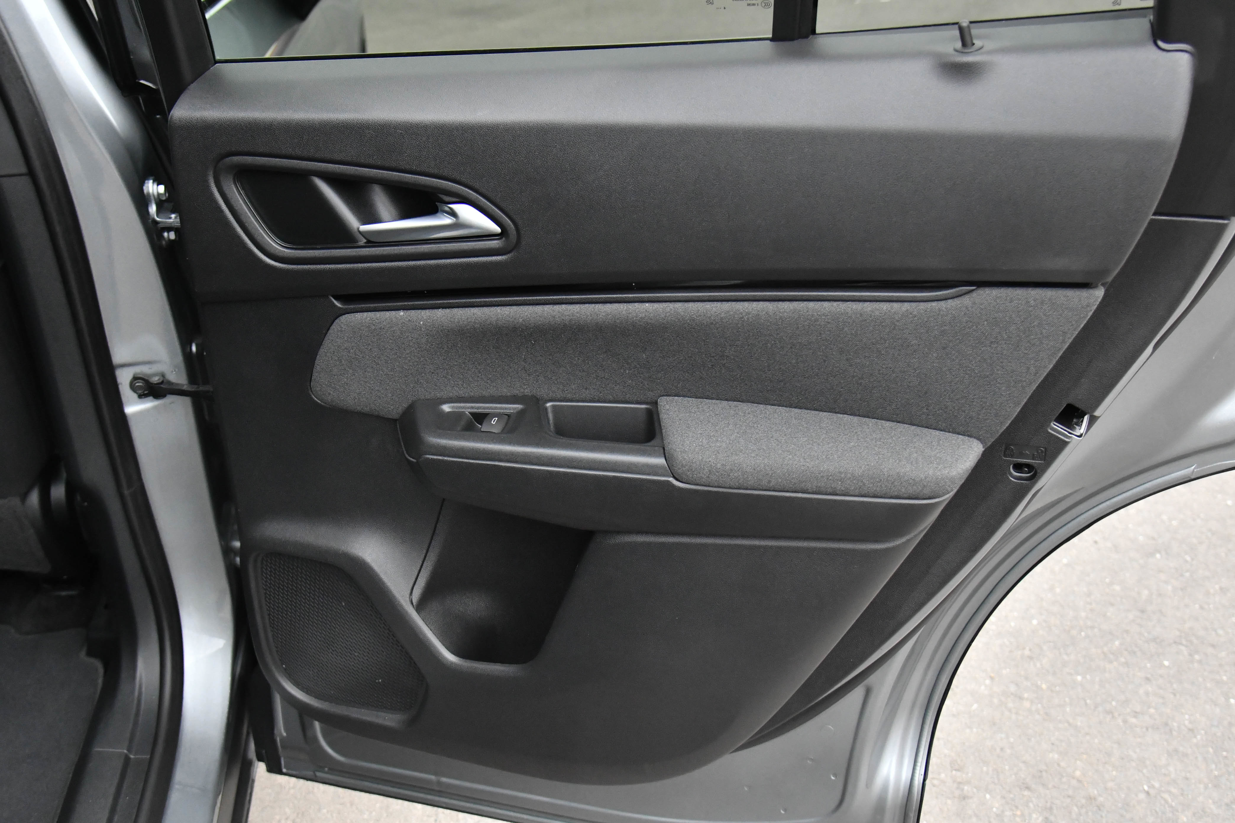 Used 2024 Honda Prologue EX image 42