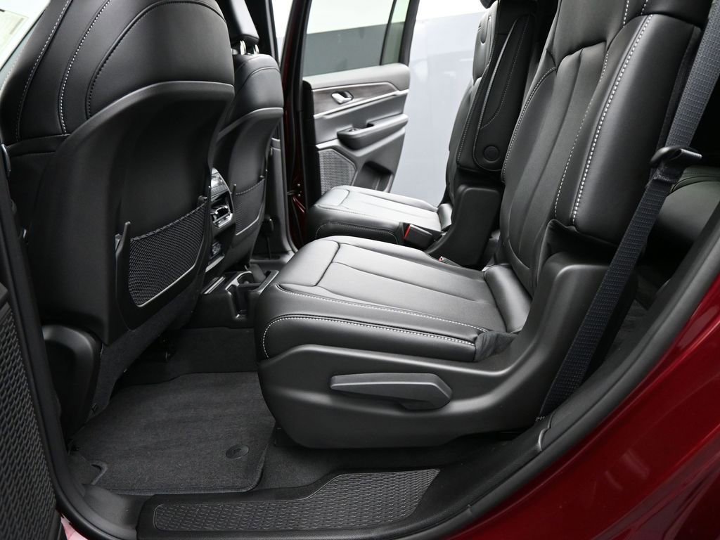 Used 2025 Jeep Grand Cherokee L Limited image 13