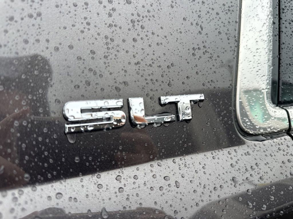 Used 2017 GMC Yukon SLT w/ Premium Edition AWD/4WD image 11
