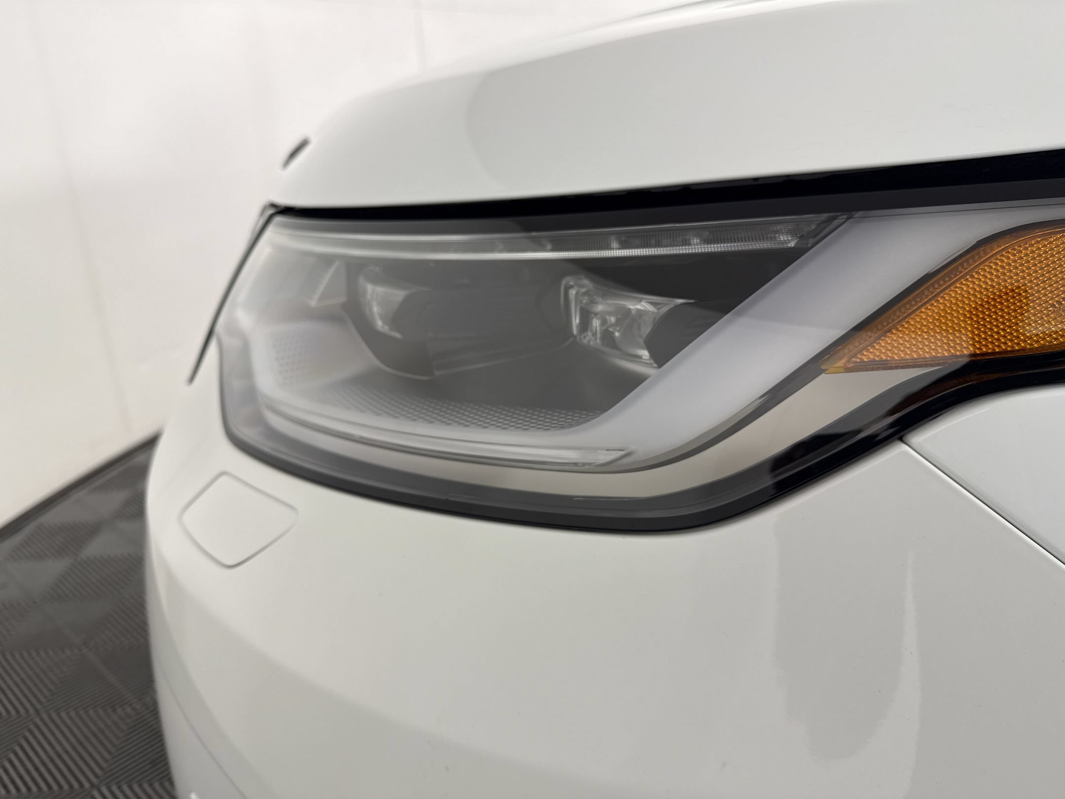 New 2026 Land Rover Discovery S AWD/4WD image 12