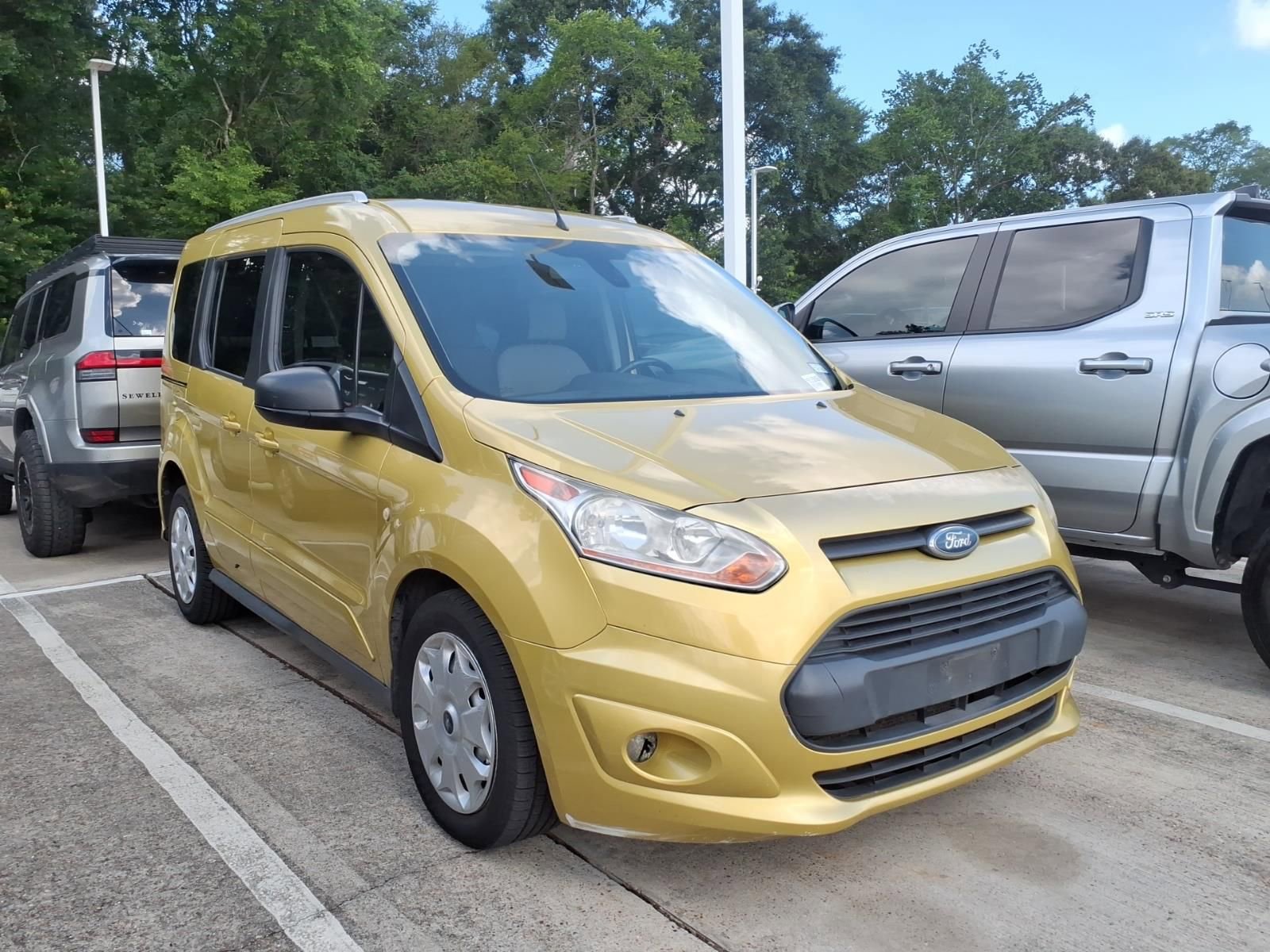 Used 2017 Ford Transit Connect XLT
