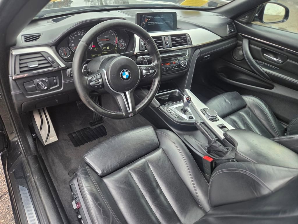 Used 2015 BMW M4 Convertible image 15