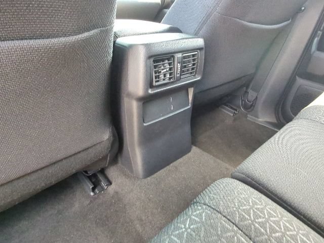 Used 2025 Toyota 4Runner SR5 AWD/4WD image 23