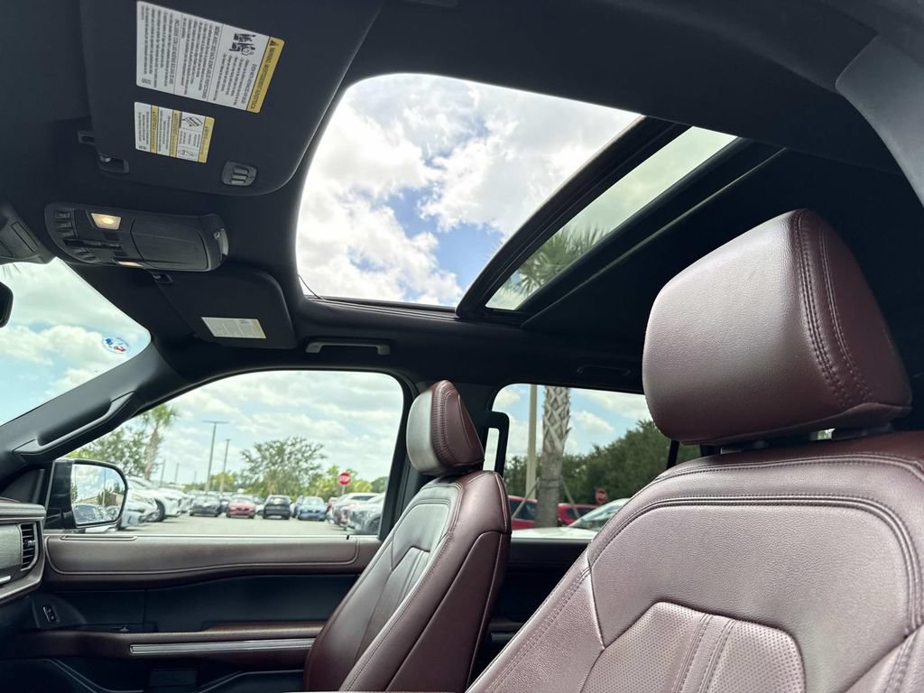 Used 2024 Ford Expedition Limited RWD image 29