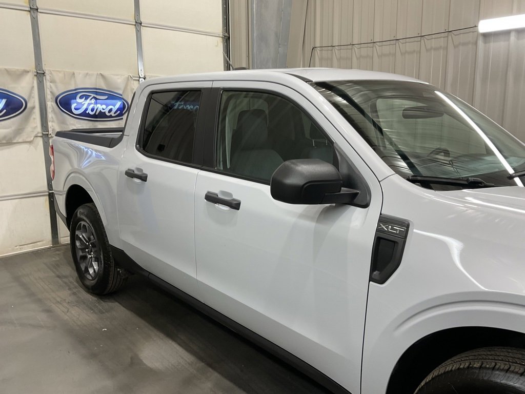 Used 2025 Ford Maverick XLT w/ Equipment Group 302A image 4