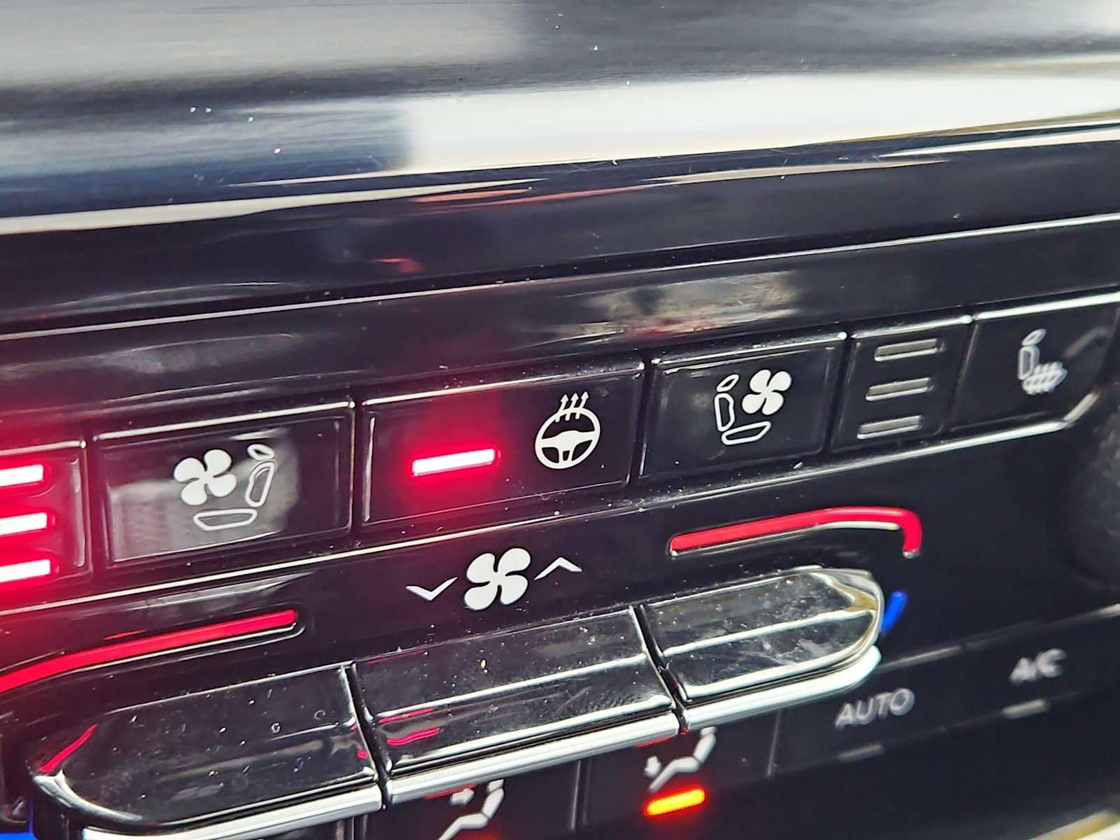 Used 2024 Jeep Grand Cherokee Limited 4xe w/ Luxury Tech Group II image 23