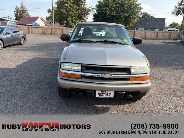 Used 2003 Chevrolet S10 Pickup LS w/ Convenience Package AWD/4WD image 2
