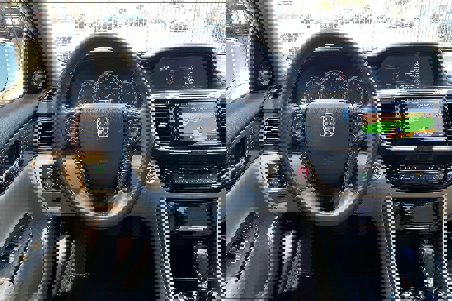 Used 2017 Honda Accord Touring image 5