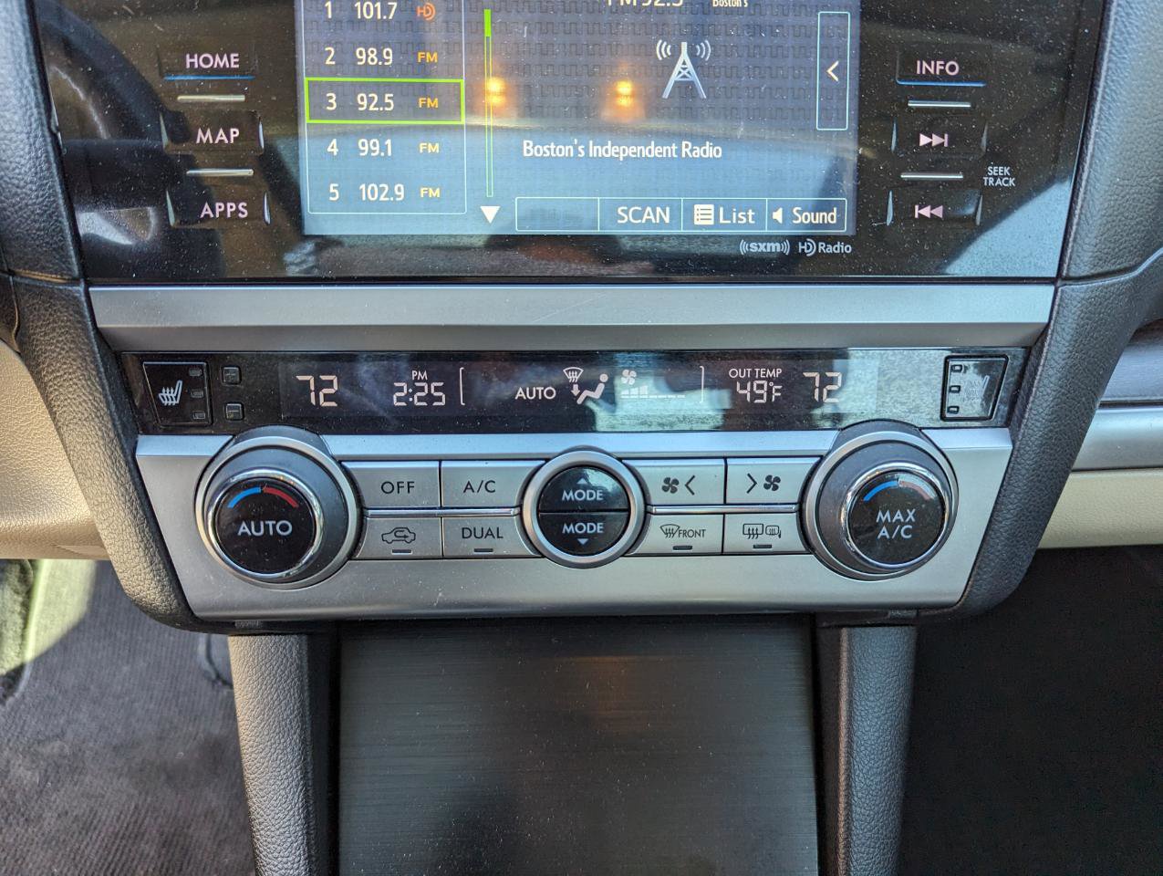 Used 2017 Subaru Legacy 2.5i Limited image 22