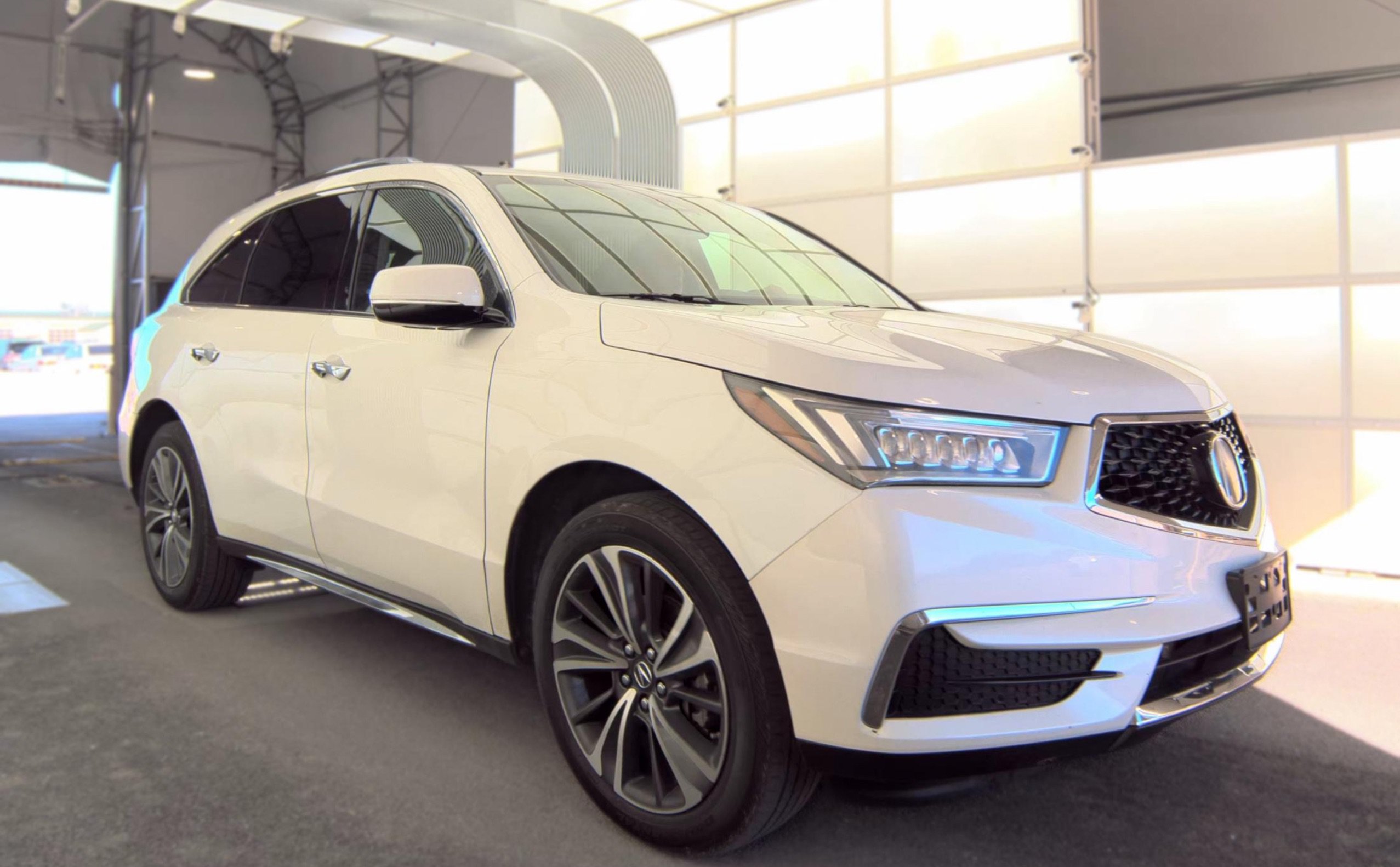 Used 2019 Acura MDX w/ Technology Package AWD/4WD image 3