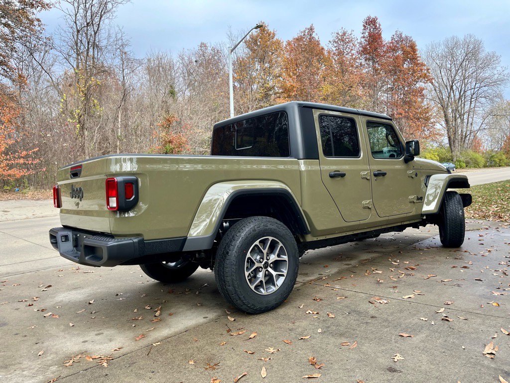 New 2026 Jeep Gladiator Sport image 6