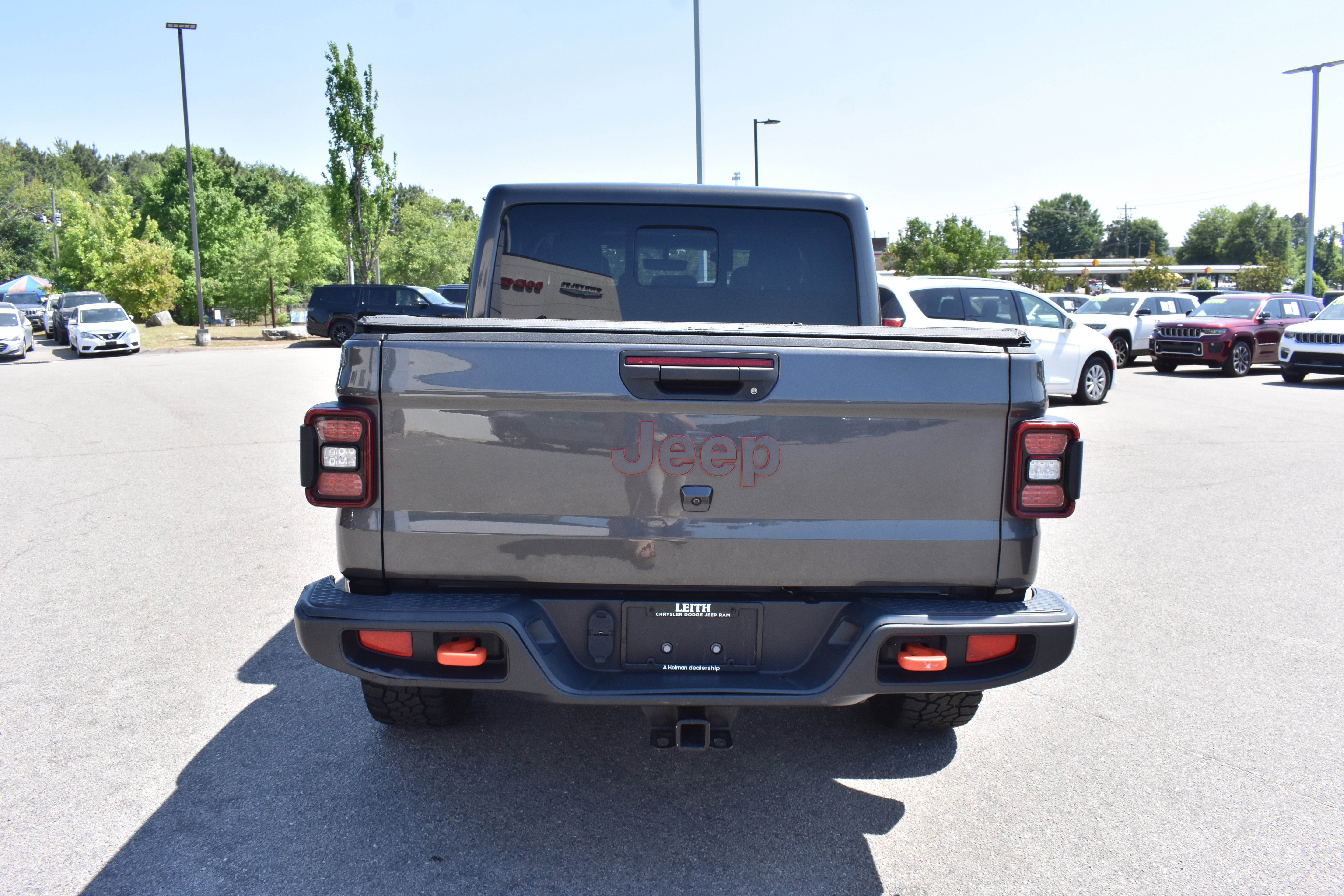 Used 2023 Jeep Gladiator Mojave w/ LED Lighting Group AWD/4WD image 8