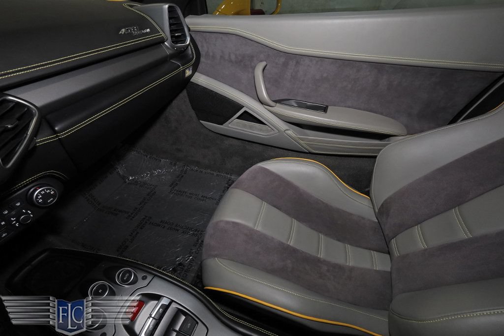 Used 2015 Ferrari 458 Spider RWD image 24