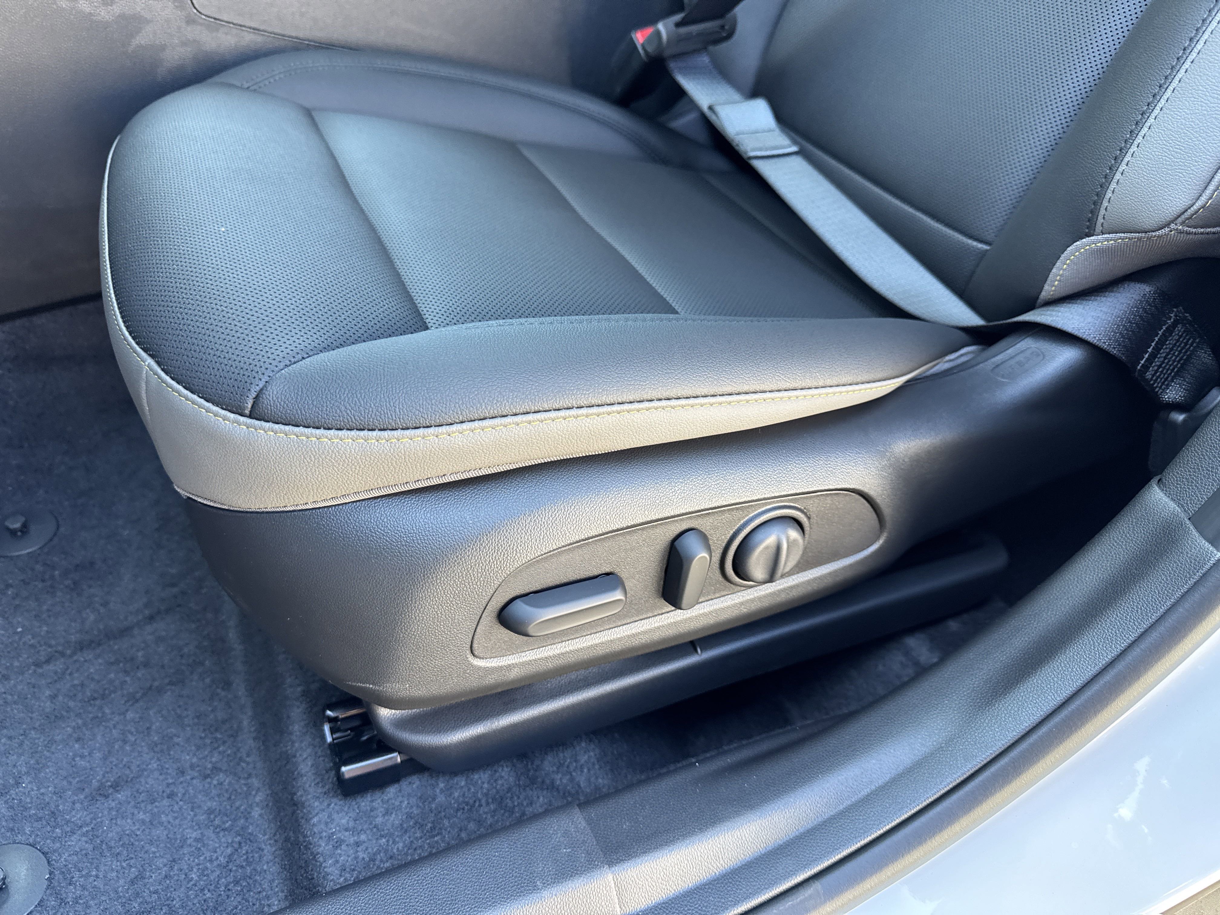 New 2025 Chevrolet Trax ACTIV w/ Driver Confidence Package image 13