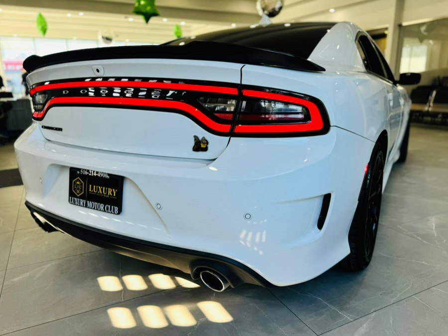 Used 2022 Dodge Charger Scat Pack w/ Dynamics Package image 8