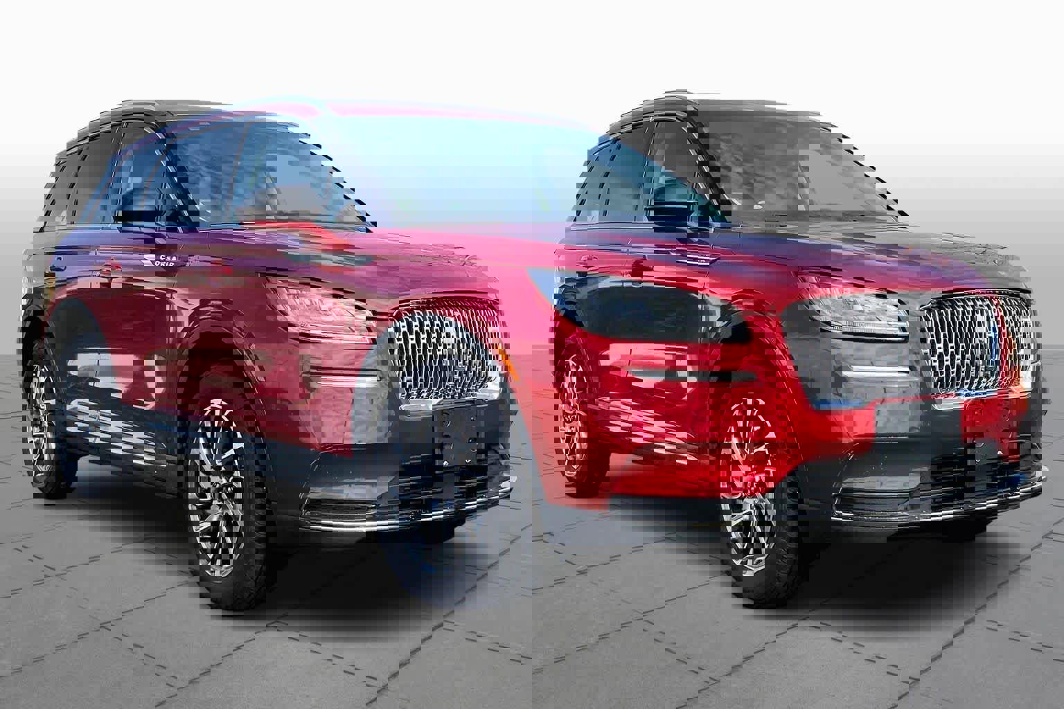 Used 2022 Lincoln Corsair FWD w/ Equipment Group 101A image 2