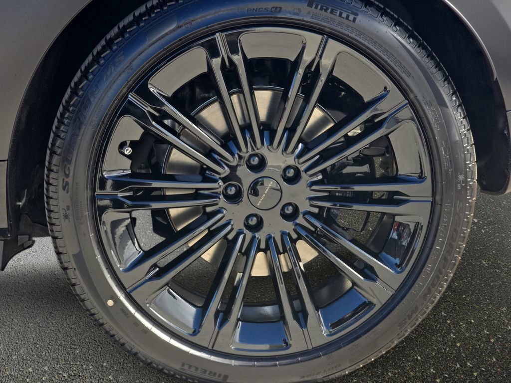 New 2026 Land Rover Range Rover Long Wheelbase Autobiography AWD/4WD image 35