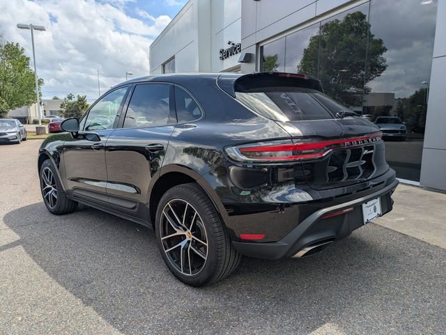 Used 2025 Porsche Macan AWD/4WD image 4