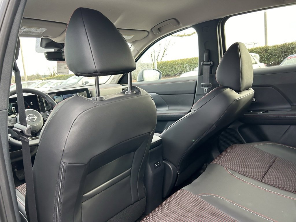 New 2025 Nissan Kicks SR w/ Illumination Package image 21