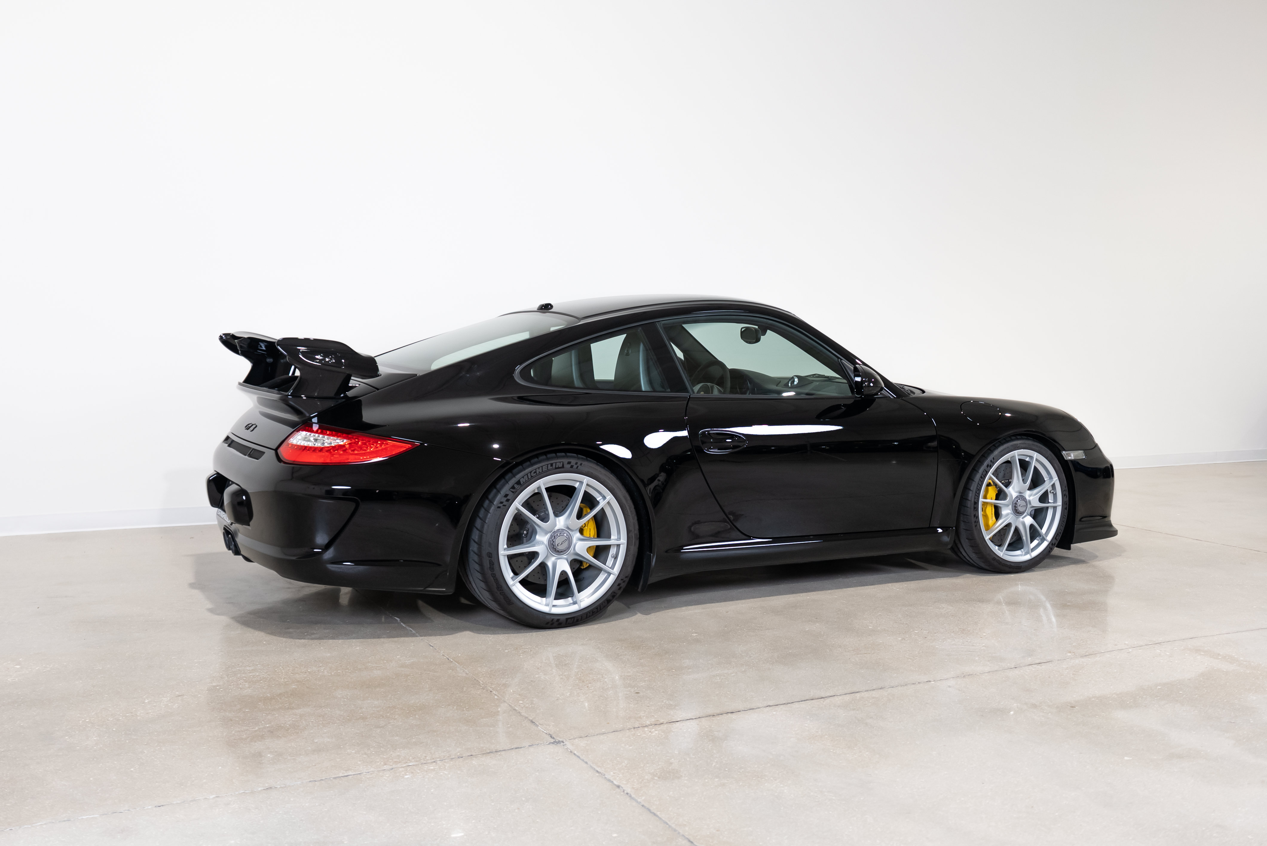 Used 2010 Porsche 911 GT3 RWD image 21