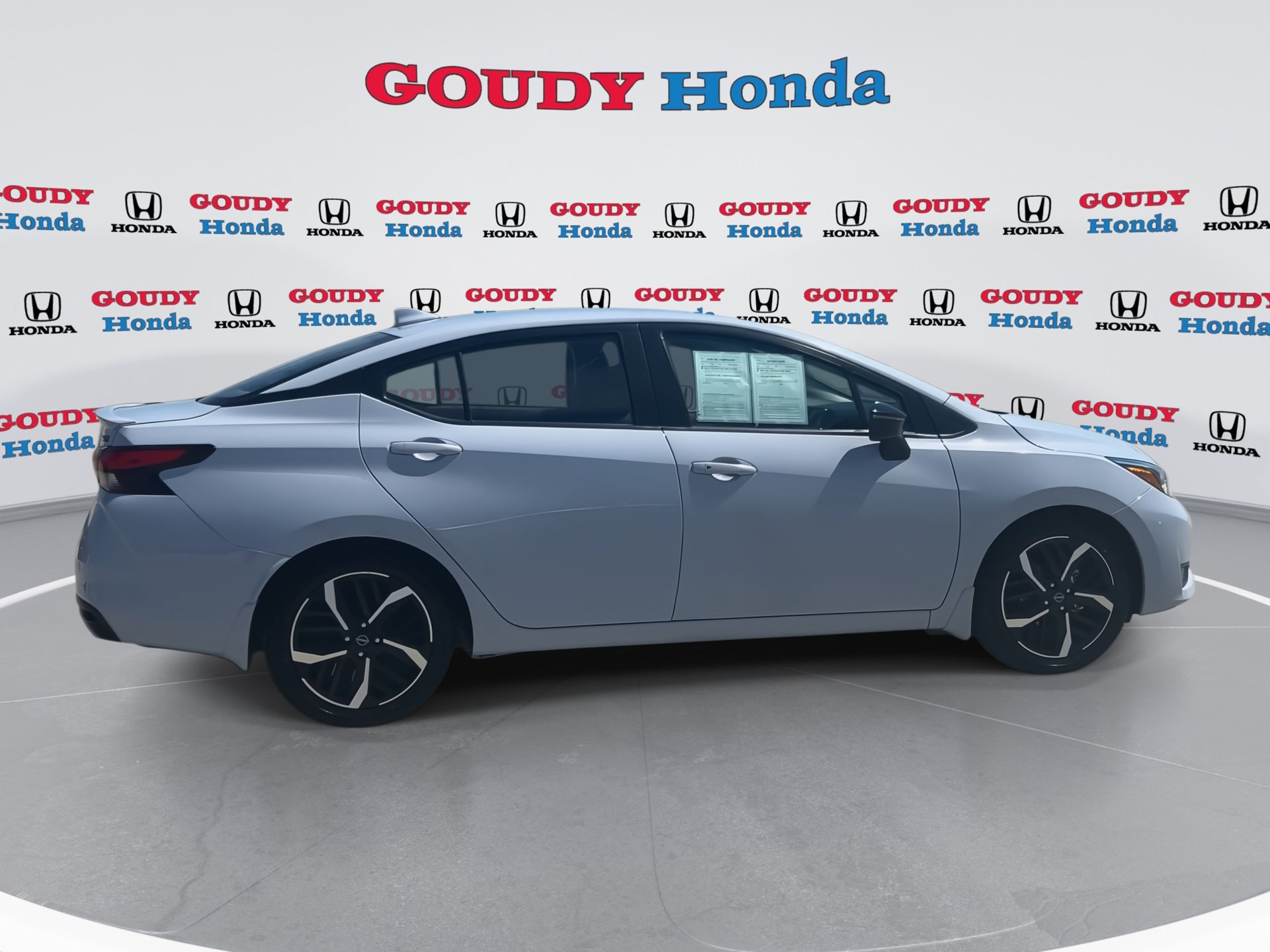 Used 2024 Nissan Versa SR w/ Trunk Package FWD image 9