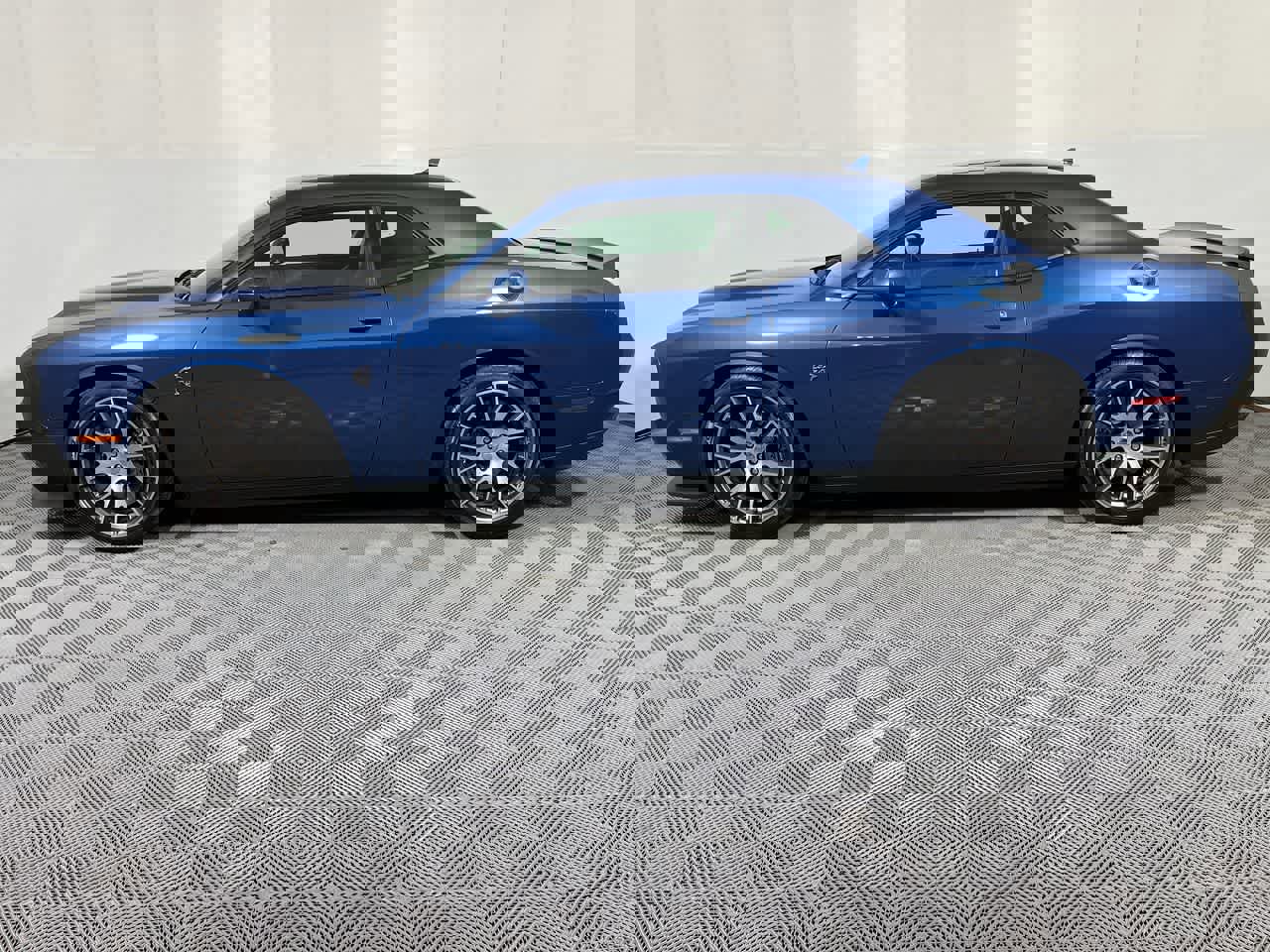 Used 2021 Dodge Challenger SRT Hellcat w/ Plus Package RWD image 5