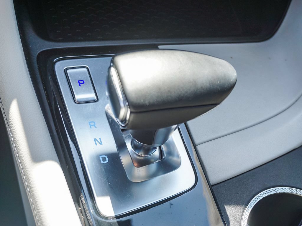 Used 2025 Genesis G70 2.5T RWD image 22