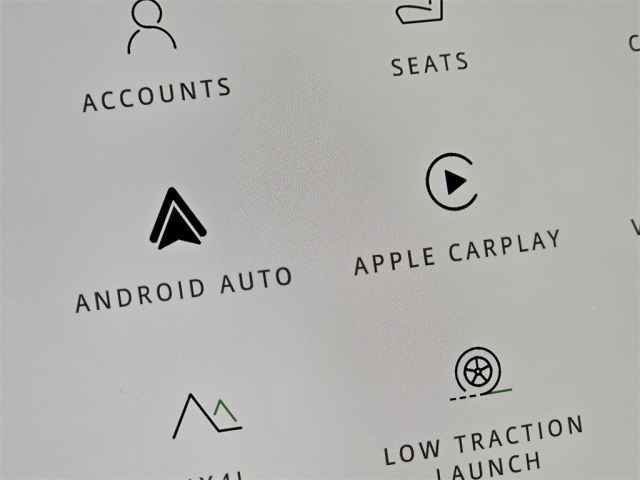 New 2025 Land Rover Discovery Sport S image 6