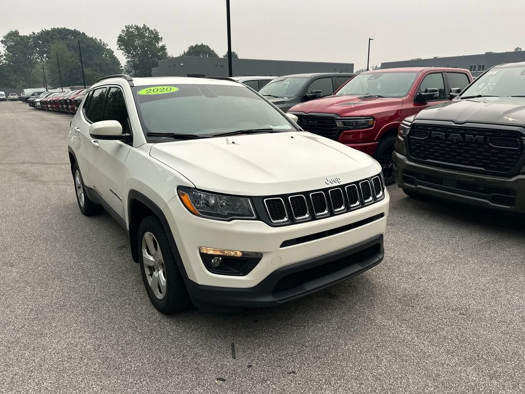 Used 2020 Jeep Compass Latitude w/ Cold Weather Group AWD/4WD image 4