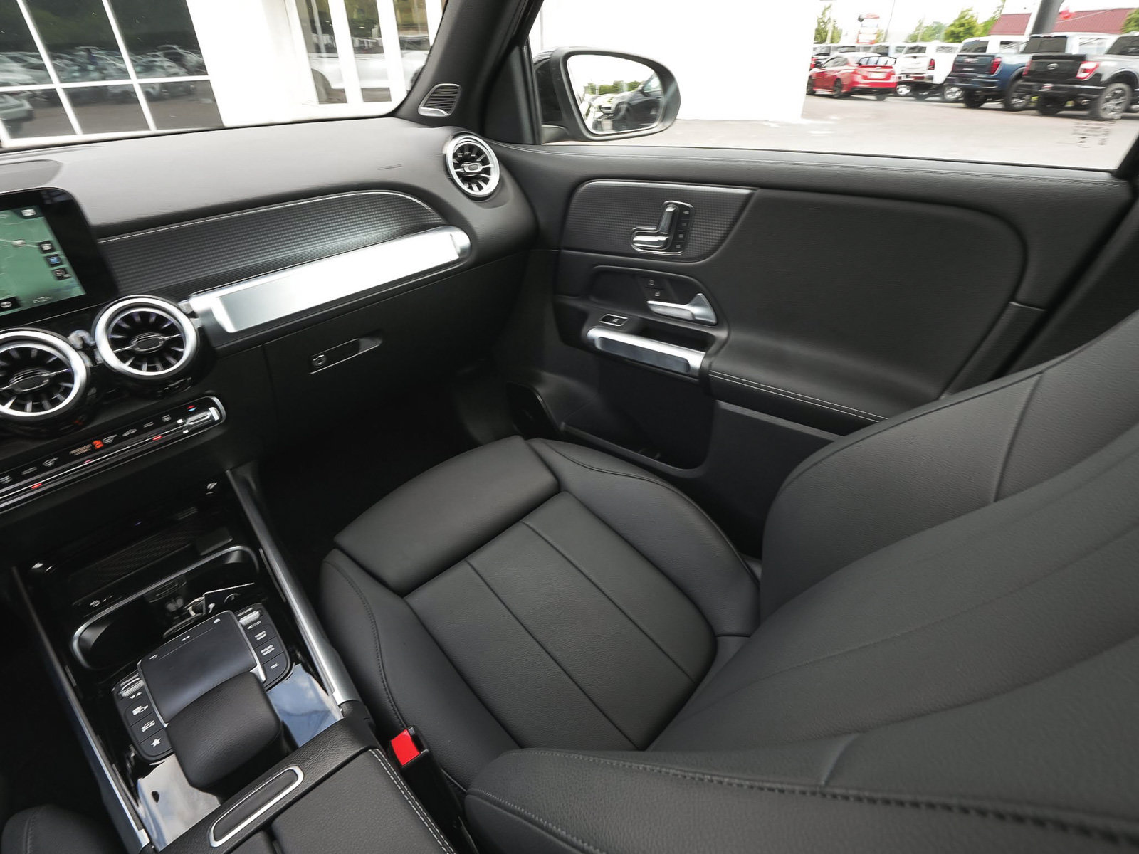 Used 2023 Mercedes-Benz EQB 300 4MATIC w/ Pinnacle Package image 55