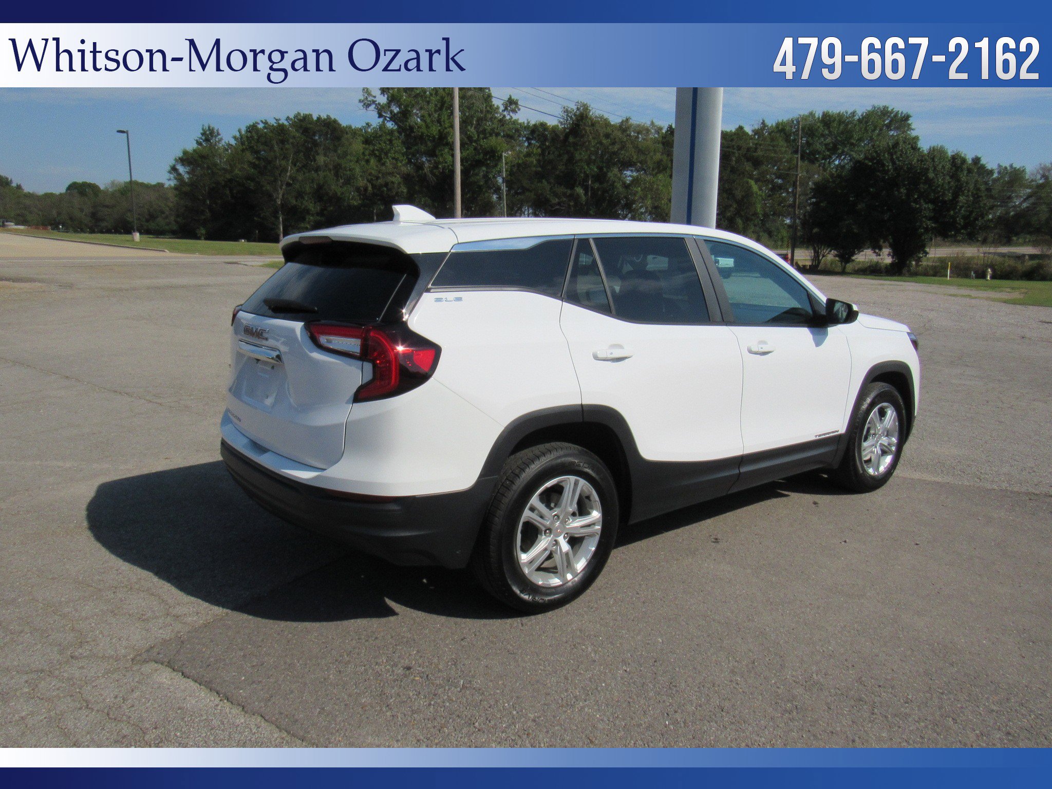 Used 2024 GMC Terrain SLE image 12