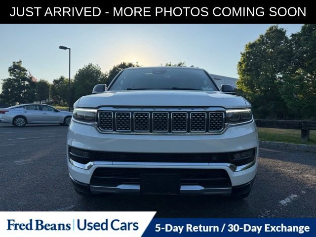 Used 2023 Jeep Grand Wagoneer Series III AWD/4WD image 2