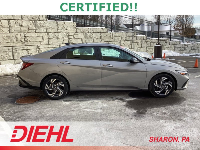 Certified 2025 Hyundai Elantra Sport w/ Cargo Package image 9