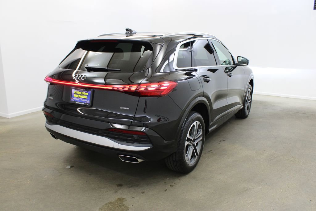 Certified 2025 Audi Q5 Premium w/ Convenience Package image 5