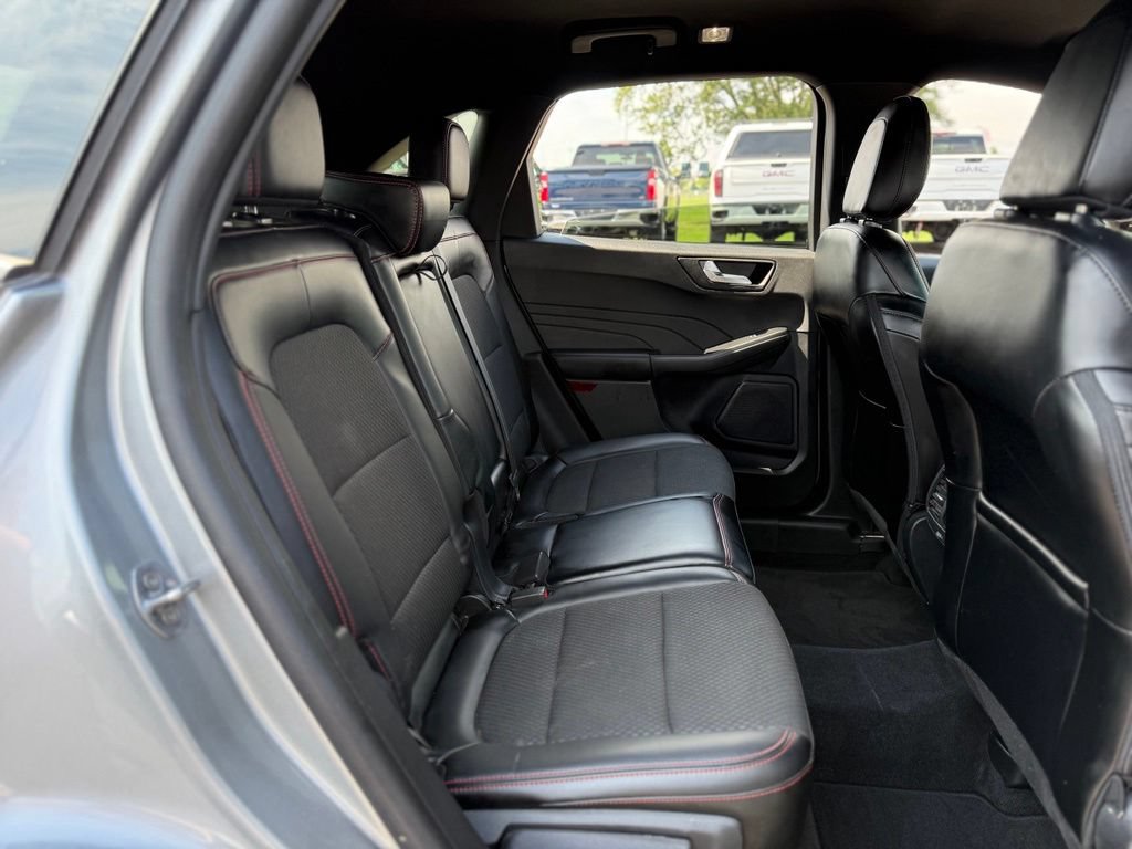 Used 2024 Ford Escape ST-Line w/ Tech Pack #1 AWD/4WD image 17