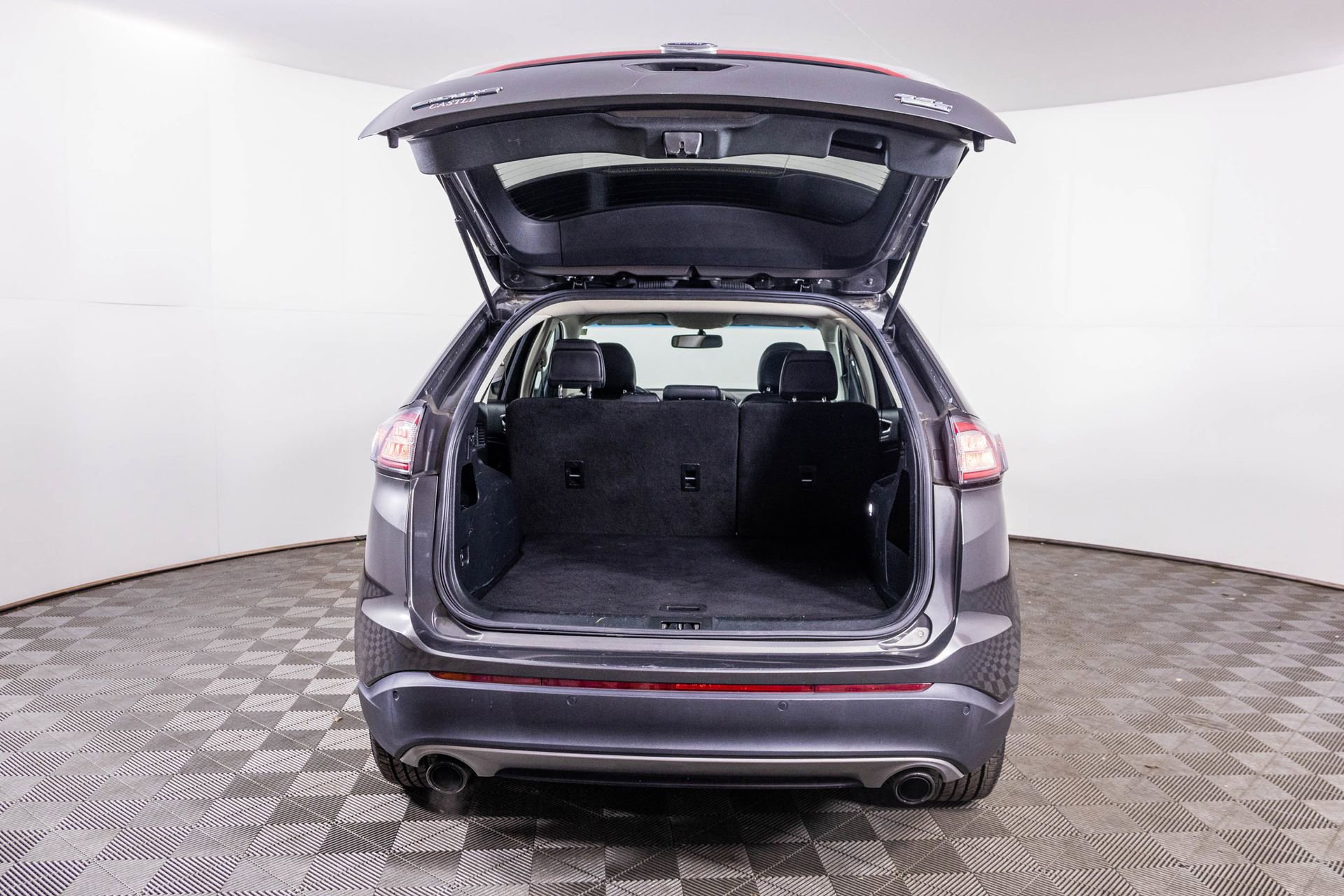 Used 2018 Ford Edge SEL w/ Equipment Group 201A image 32