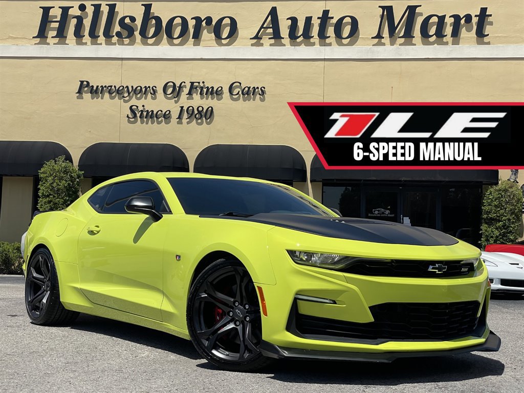Used 2020 Chevrolet Camaro SS RWD image 2
