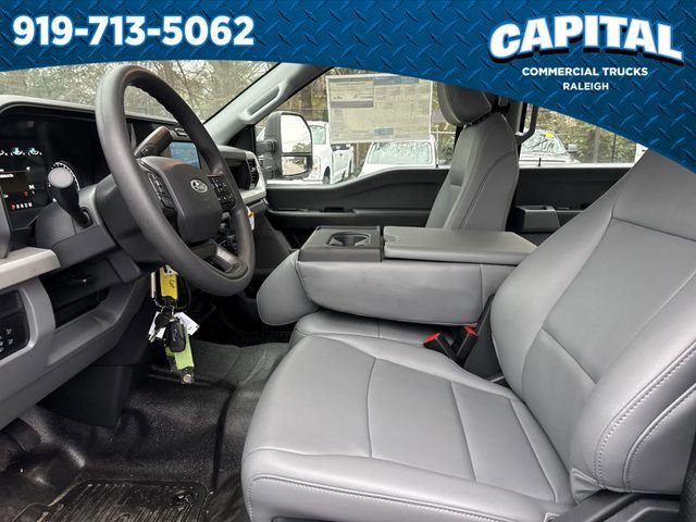 New 2026 Ford F250 XL w/ XL Chrome Package image 18