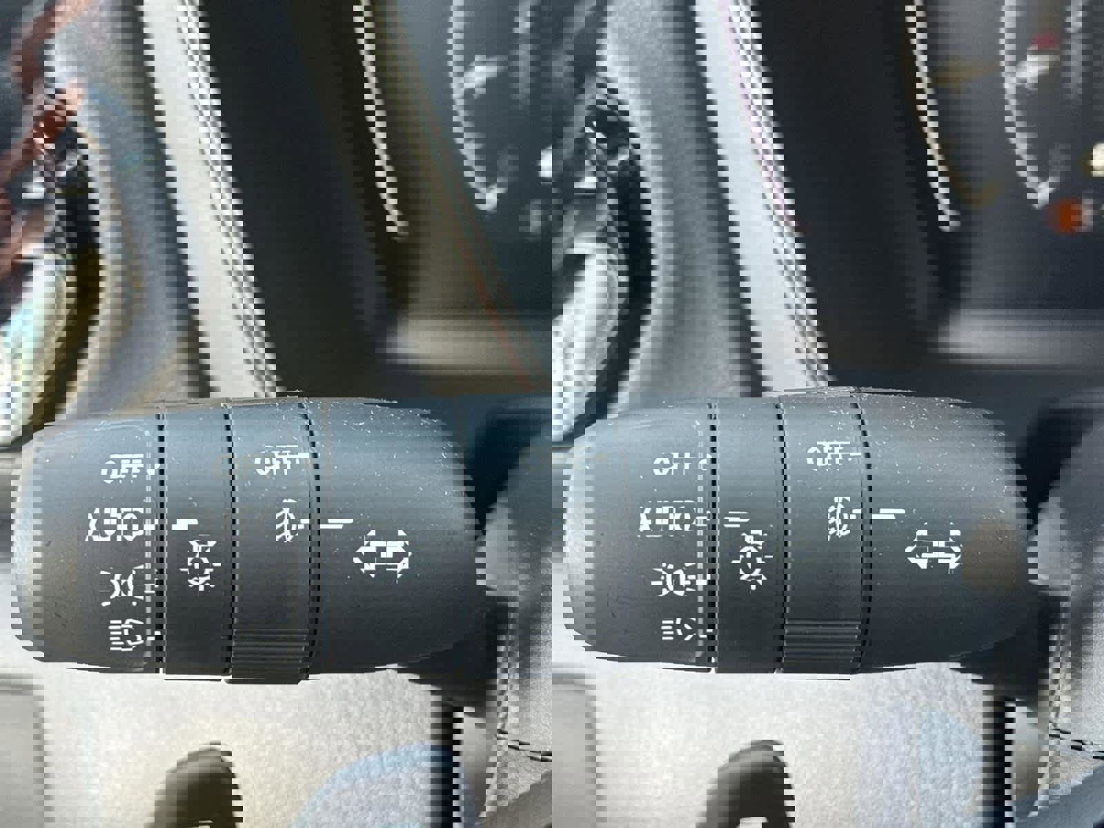 Used 2025 Honda Pilot TrailSport image 22