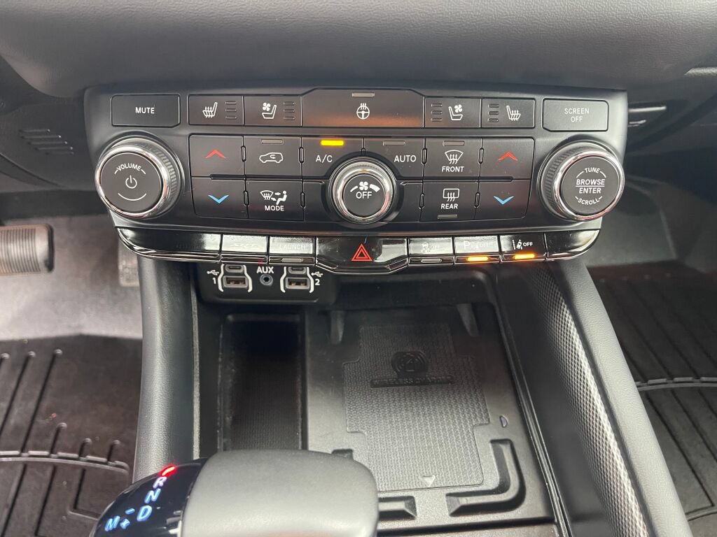 Used 2023 Dodge Durango SRT AWD/4WD image 15