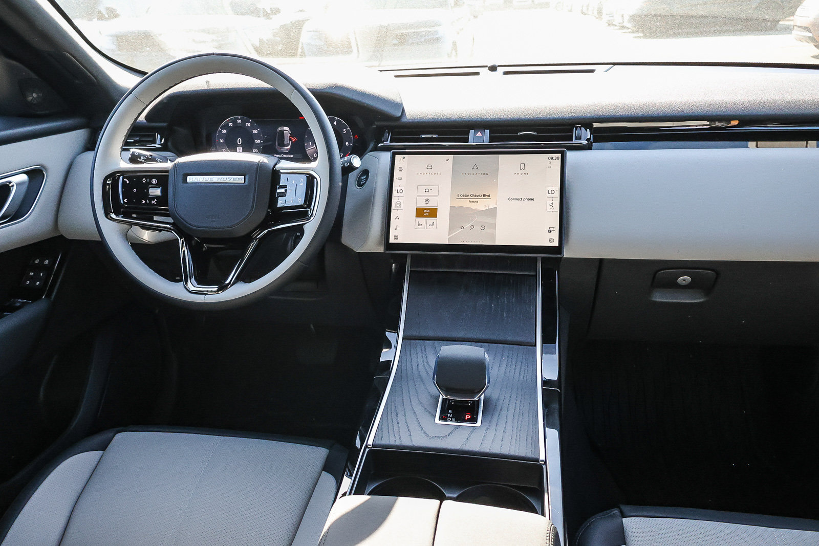 New 2026 Land Rover Range Rover Velar S AWD/4WD image 23